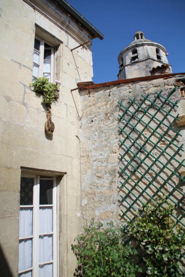 Une Chambre En Ville Saintes Exterior photo